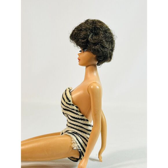 Vintage Brunette Bubble Cut Barbie Doll 1962 Zebra Striped Swimsuit - Picture 3 of 9